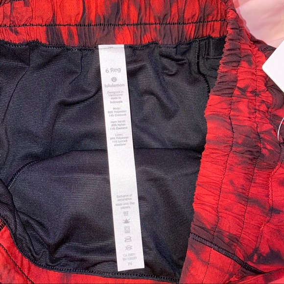 NWT Lululemon Hotty Hot Shorts 2.5” - Game Day - Picture 3 of 7